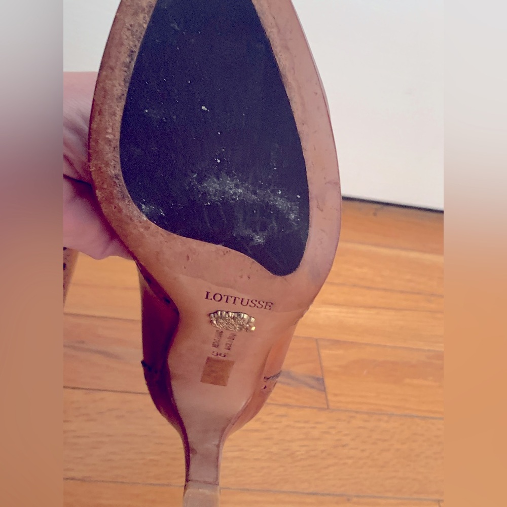 Leather pumps - Picture 3 of 3